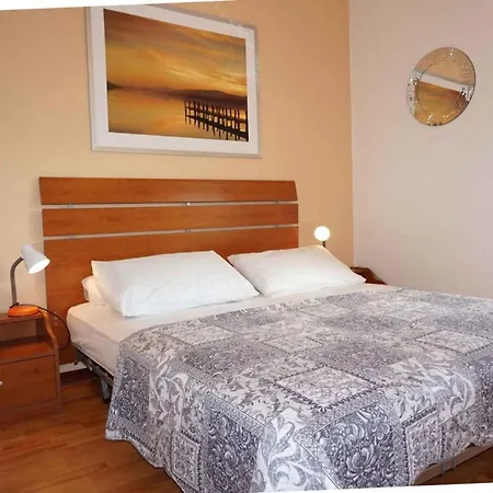 40301 Holiday home *